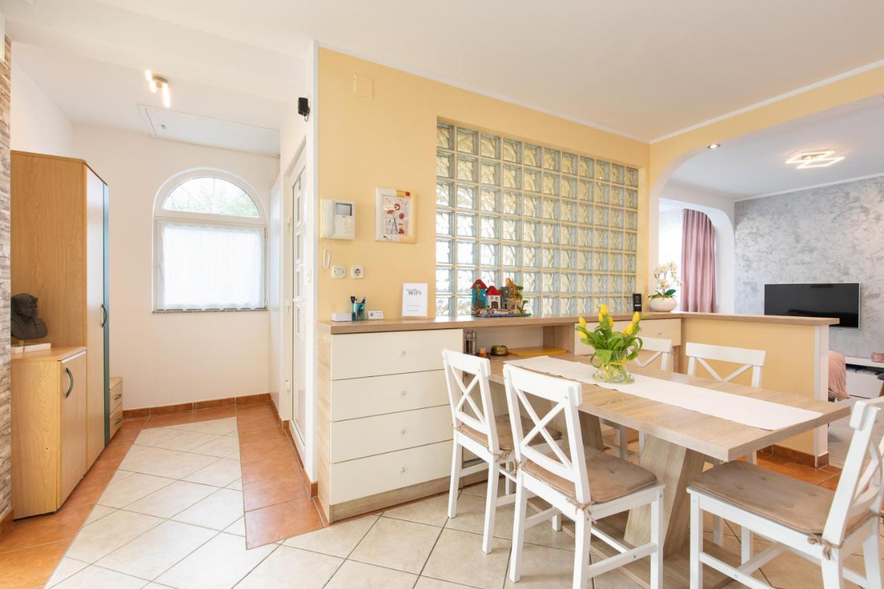 Apartment Blazi Njivice Kültér fotó