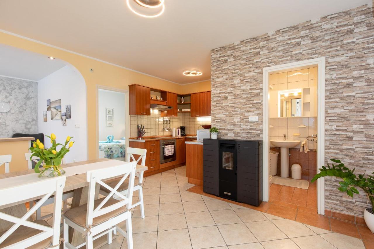 Apartment Blazi Njivice Kültér fotó